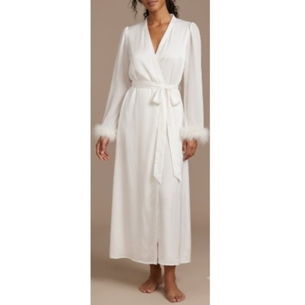 Birdy Grey Women's White Paulina Feathered Robe‎ Size XS/S NWT